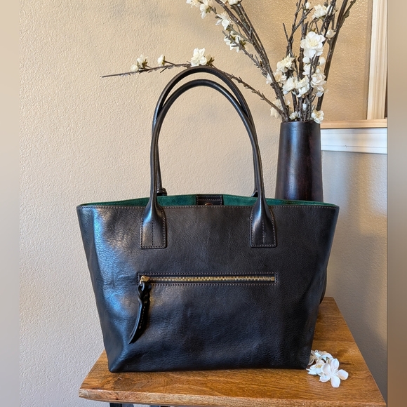 Dooney & Burke SMALL Russel Tote Florentine Leather in Black - EUC - Picture 2 of 9
